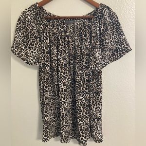 Vince Camuto/ Animal Print Blouse/Size Small/Black & Tan